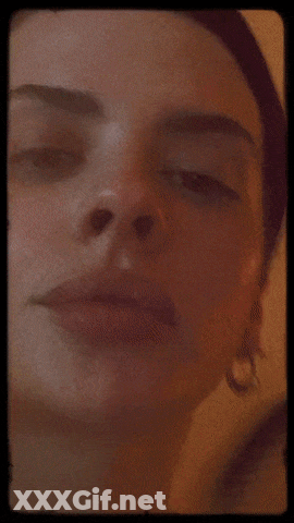 Big Tits Amateur Pornstar Selfie: Pussy Close-Up GIF
