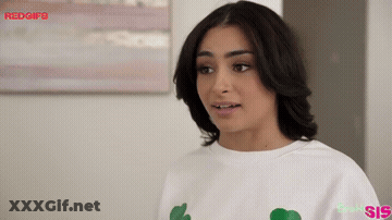 Bratty Sis - S26E5 - A St Patricks Rub For Good Luck - Step Porn GIF