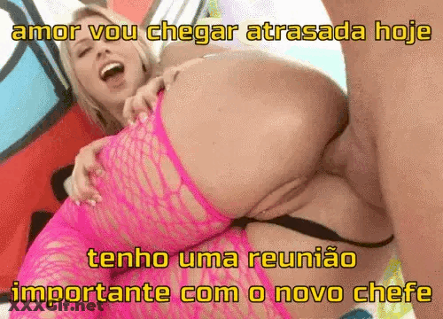 Ela Faz De Tudo Pra Subir De Cargo GIF