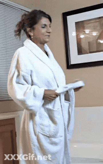 MILF Porn GIF