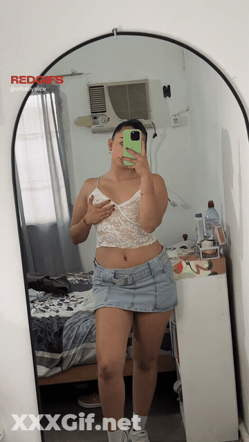 Say Hi If Your Penis Its Bigger Than 3 Inches GIF