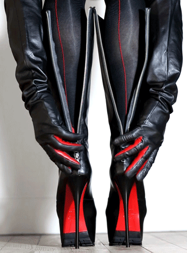 Sexy Feet In Latex: A Fetish Fiesta GIF