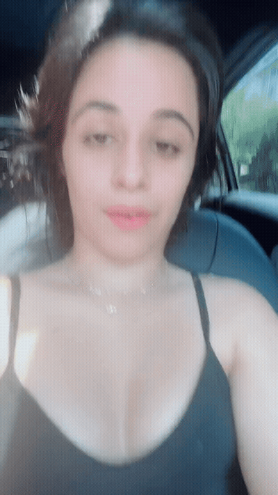 Amateur Belly Bikini Cleavage Celebrity GIF
