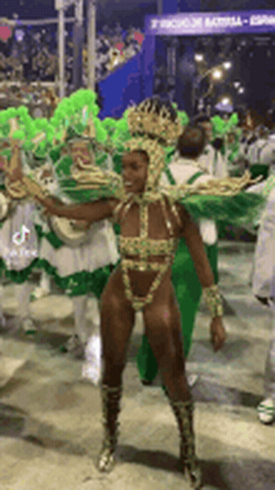 Brazilian Carnival Celebrity Izzy Shows Off Her Non-Nude Body GIF