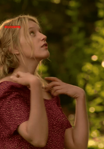 Ludivine Sagnier - La Petite Lili (2003) GIF