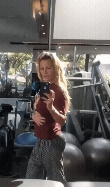 MILF Porn GIF